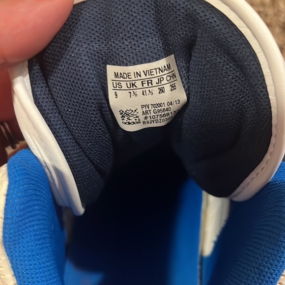 Adidas women’s high tops - Picture 6 of 6